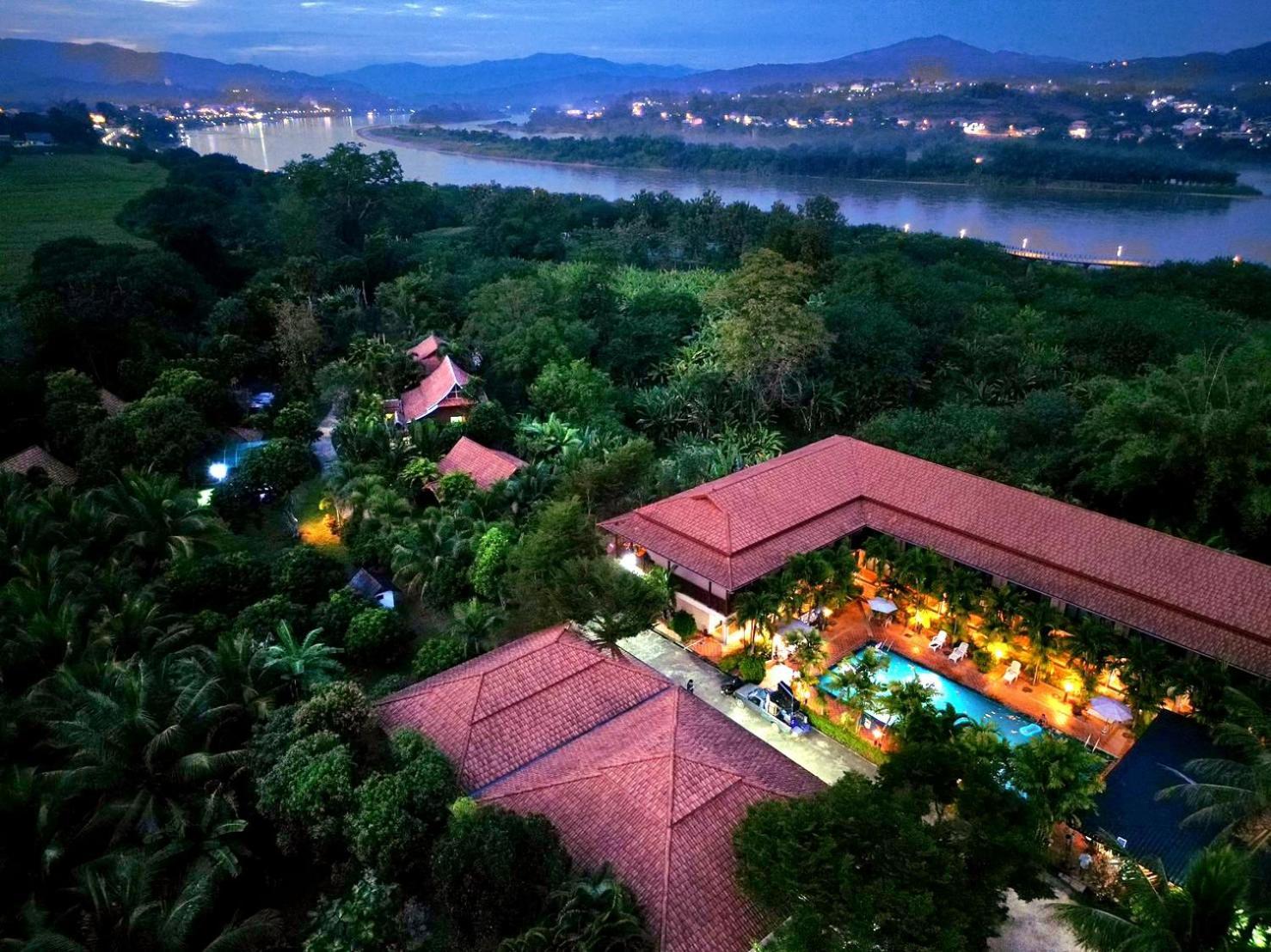 Siam Tara Resort Chiangkhong Чианг Конг Екстериор снимка