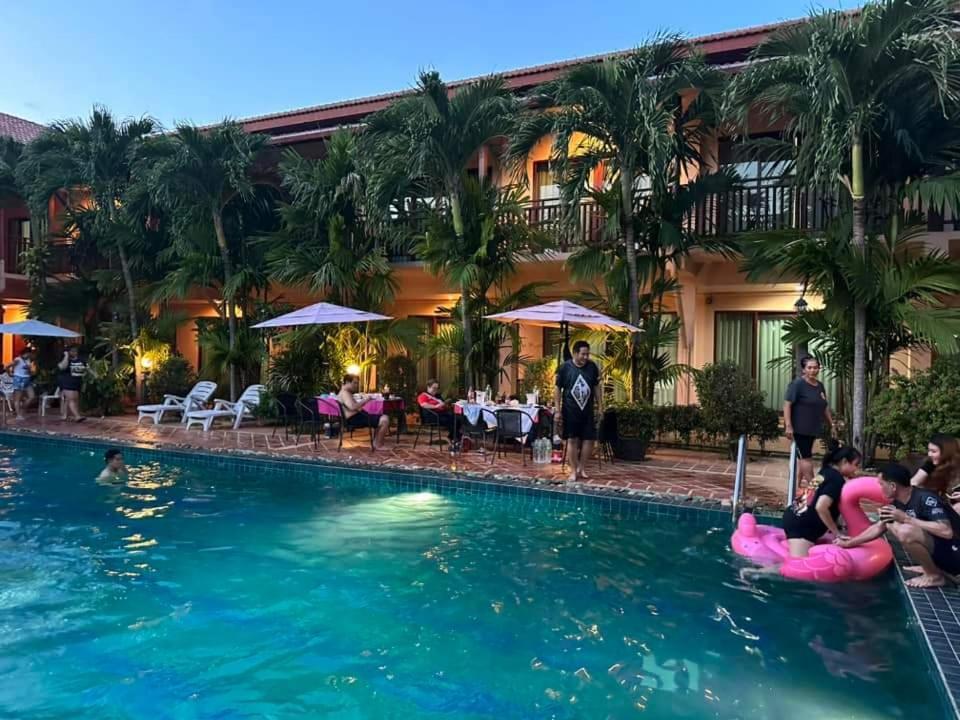 Siam Tara Resort Chiangkhong Чианг Конг Екстериор снимка