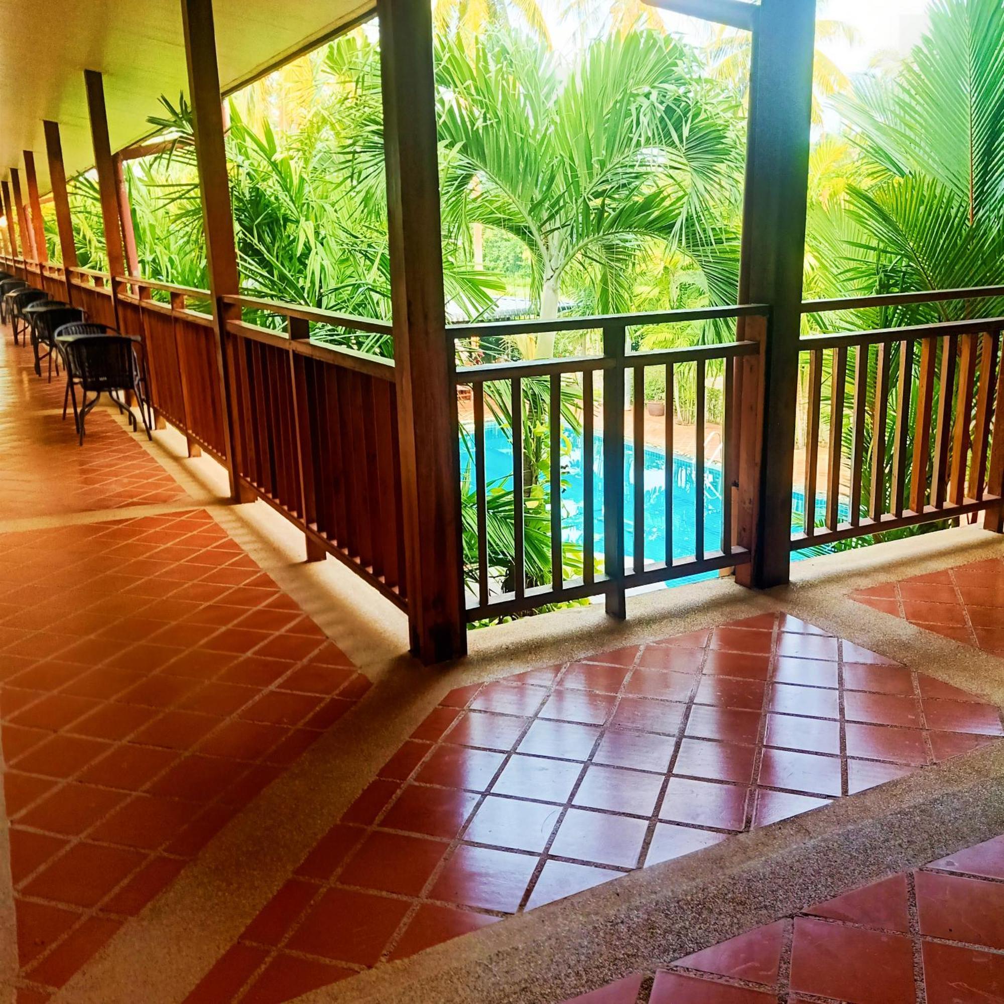 Siam Tara Resort Chiangkhong Чианг Конг Стая снимка