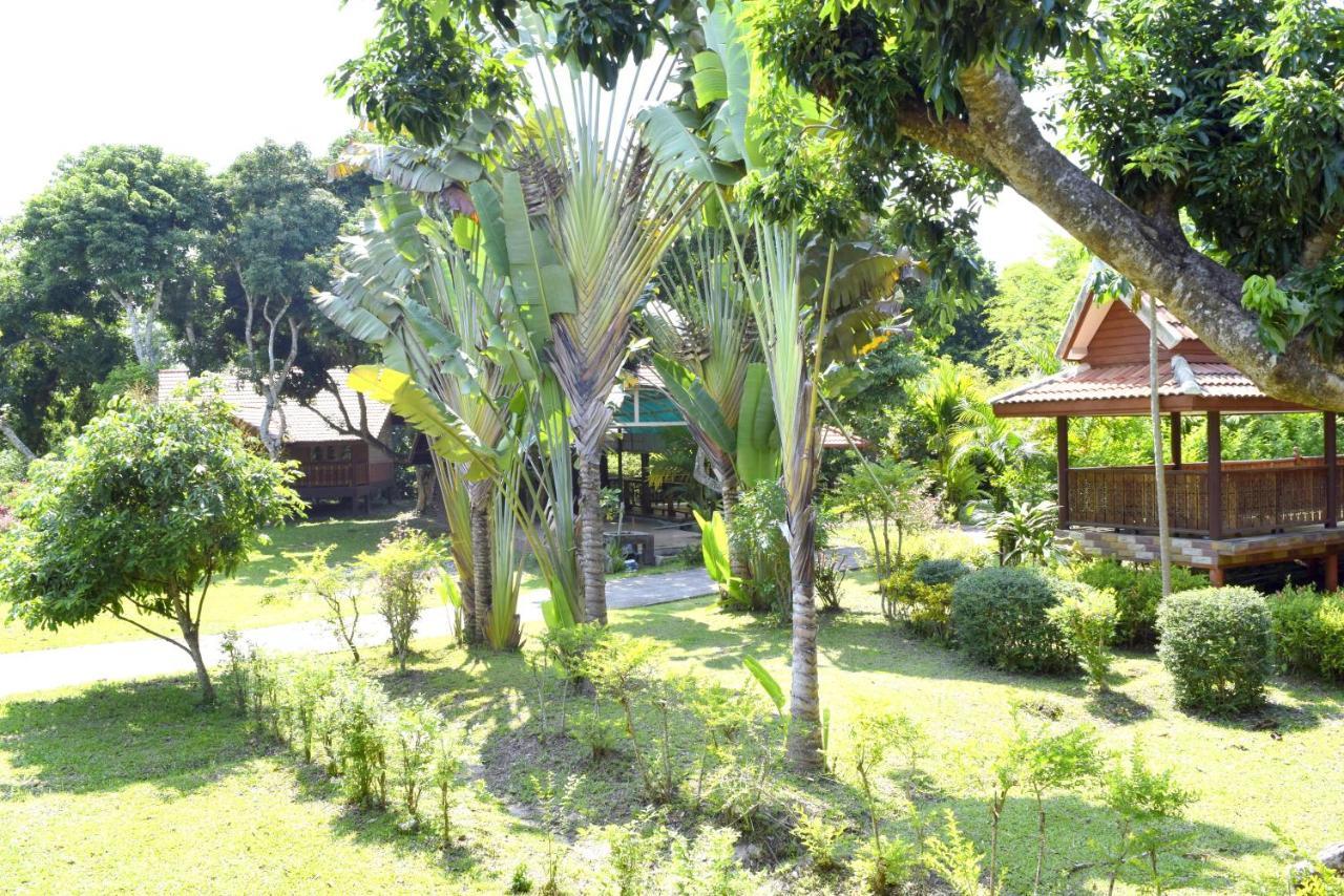 Siam Tara Resort Chiangkhong Чианг Конг Екстериор снимка