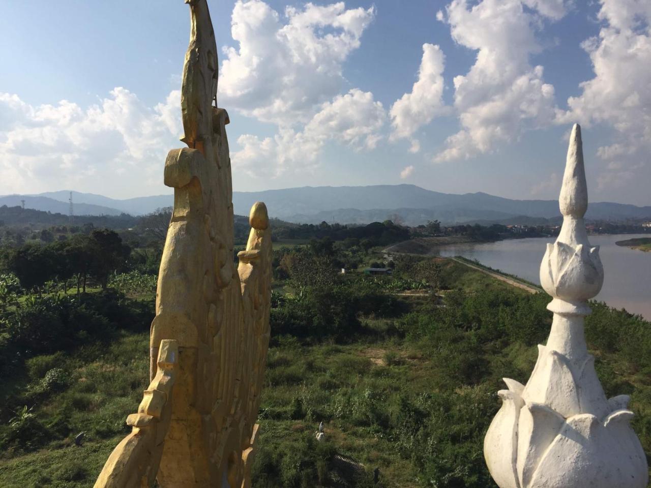Siam Tara Resort Chiangkhong Чианг Конг Екстериор снимка